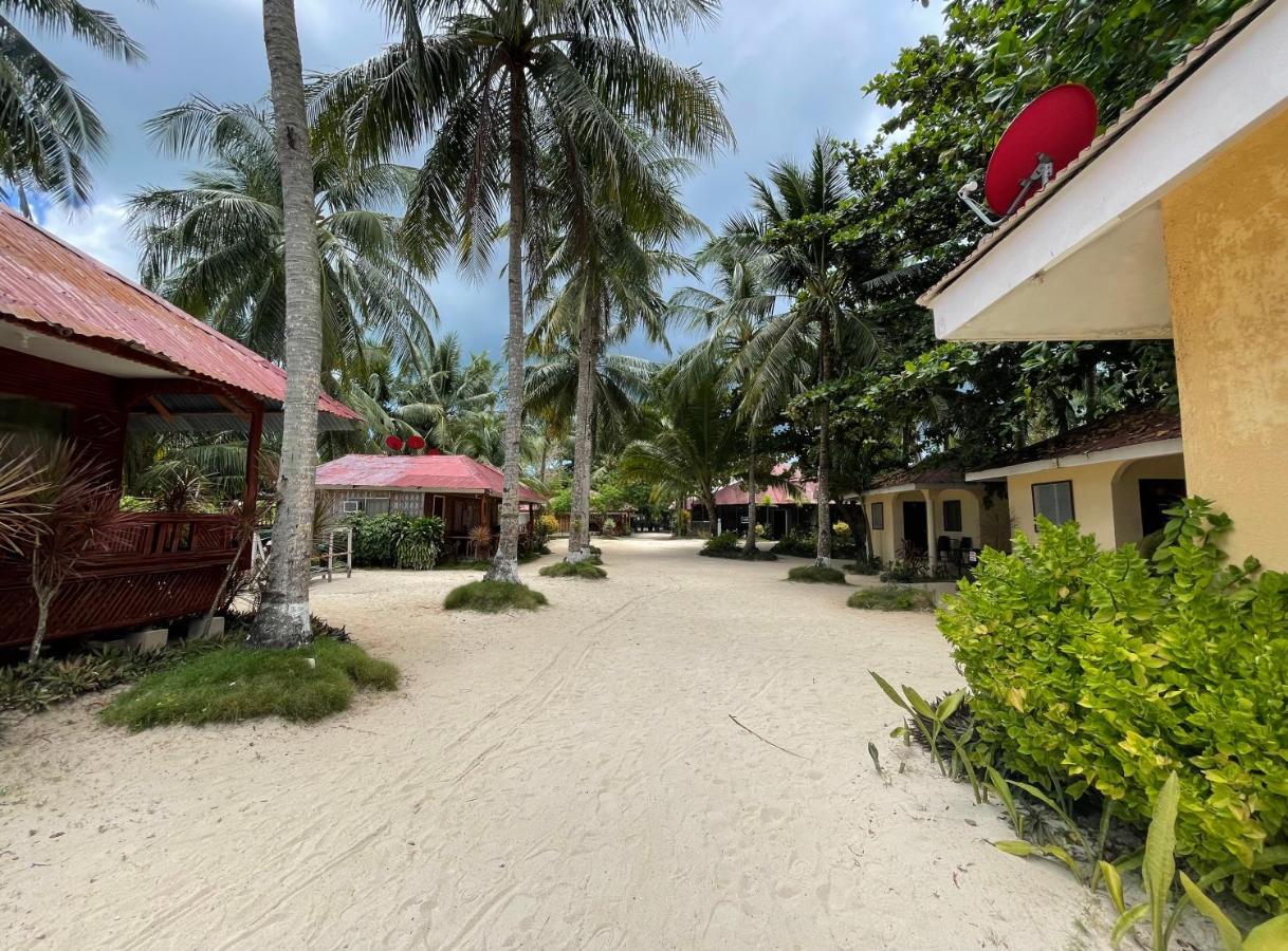 Beach Placid Resort Powered By Cocotel Ocoy Екстериор снимка