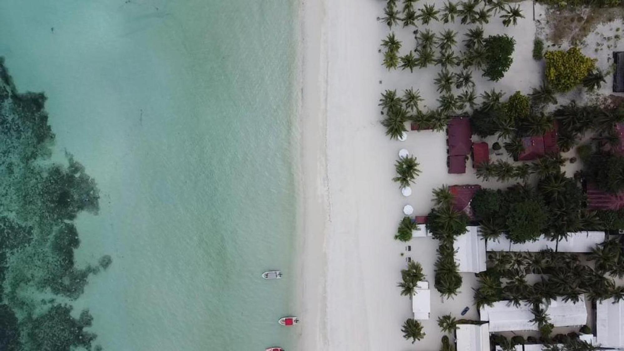 Beach Placid Resort Powered By Cocotel Ocoy Екстериор снимка