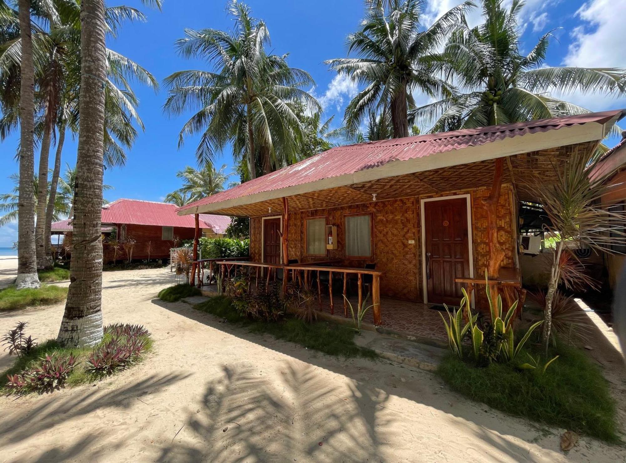 Beach Placid Resort Powered By Cocotel Ocoy Екстериор снимка